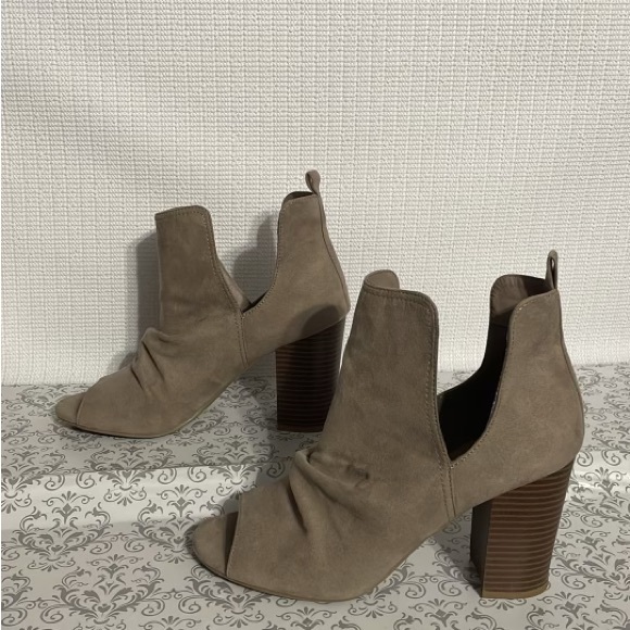 Brash suede leather high heels booties, size 9 - Picture 4 of 10